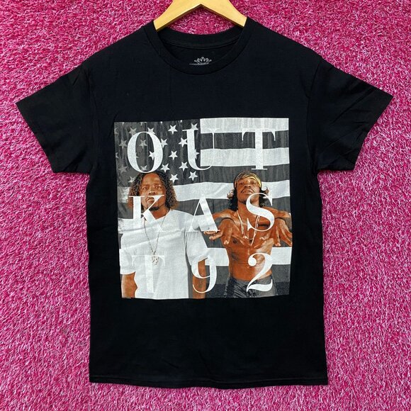 OutKast Stankonia Album Cover Graphic Design T-shirt Small - Picture 1 of 3